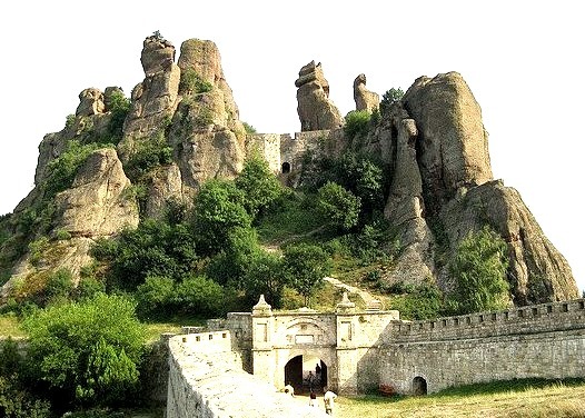 Belogradchik Fortress is an ancient fortress close to the northwestern Bulgarian town of Belogradchik. It is one of the best-preserved strongholds in Bulgaria and a...