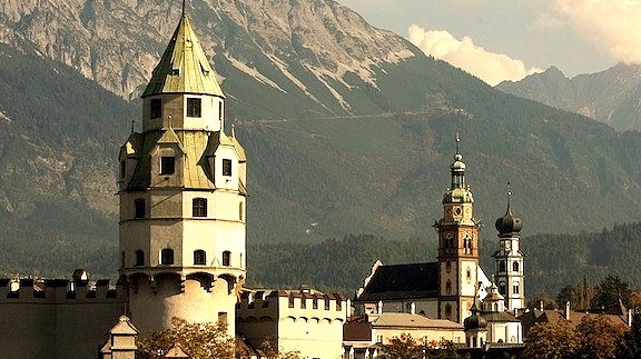 by Klaus Maislinger on Flickr.Hall in Tirol is a town in the Innsbruck-Land district of Tyrol, Austria.